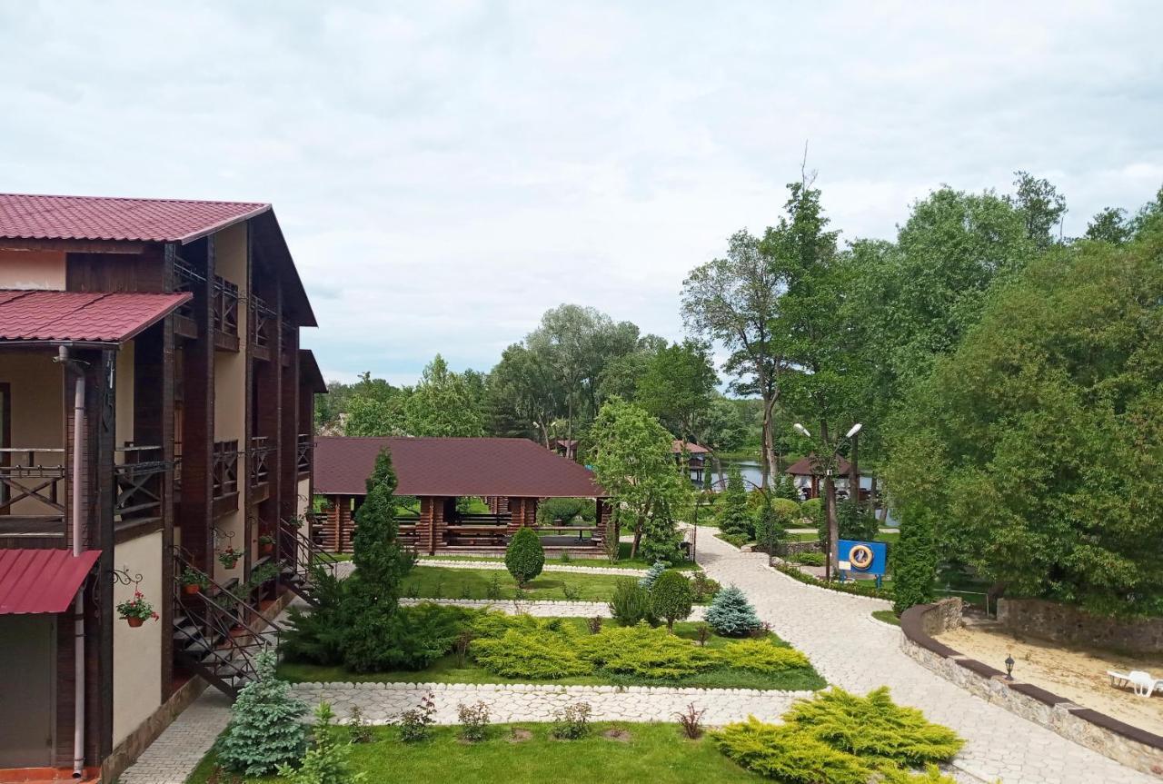 Котедж-Парк Славна Okhtyrka Exterior photo