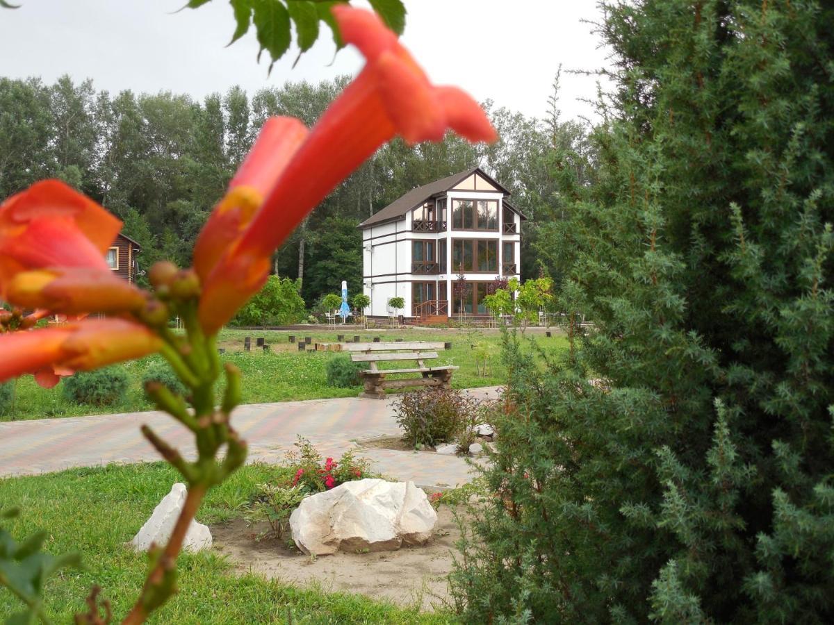 Котедж-Парк Славна Okhtyrka Exterior photo